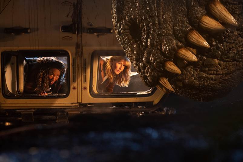 Chris Pratt Bất Chấp Nguy Hiểm Giải Cứu Khủng Long Trong Trailer Mới Tung Của Thế Giới Khủng Long: Lãnh Địa